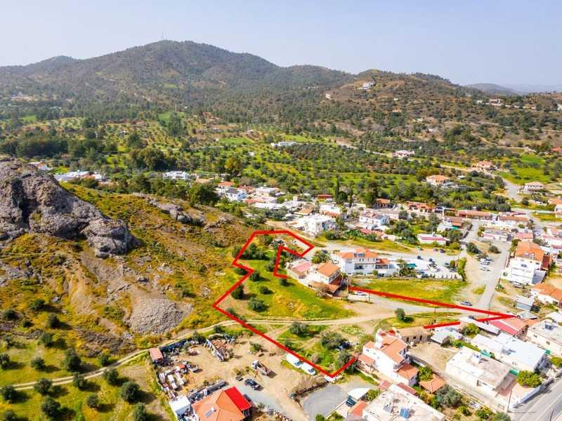 Residential land 4850 m²: https://www.bazaraki.com/adv/5796766_residential-land-4850-m2 (www.bazaraki.com)