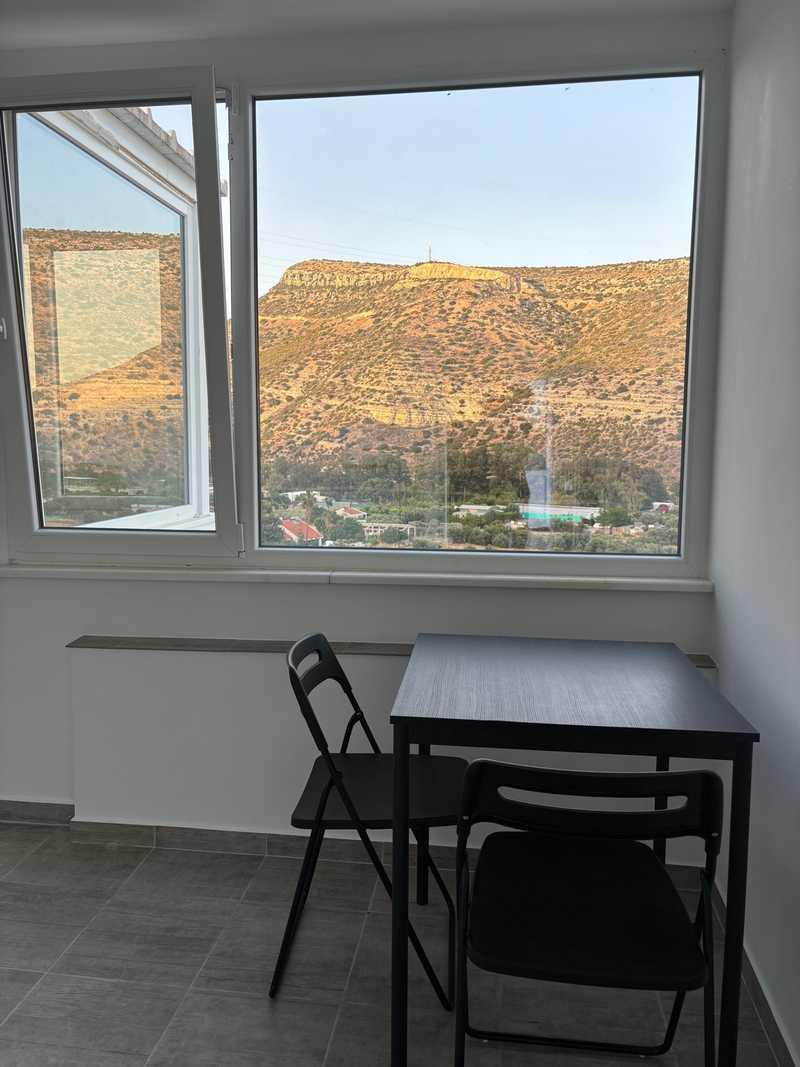 1-bedroom penthouse to rent: https://www.bazaraki.com/adv/5796604_1-bedroom-penthouse-to-rent (www.bazaraki.com)