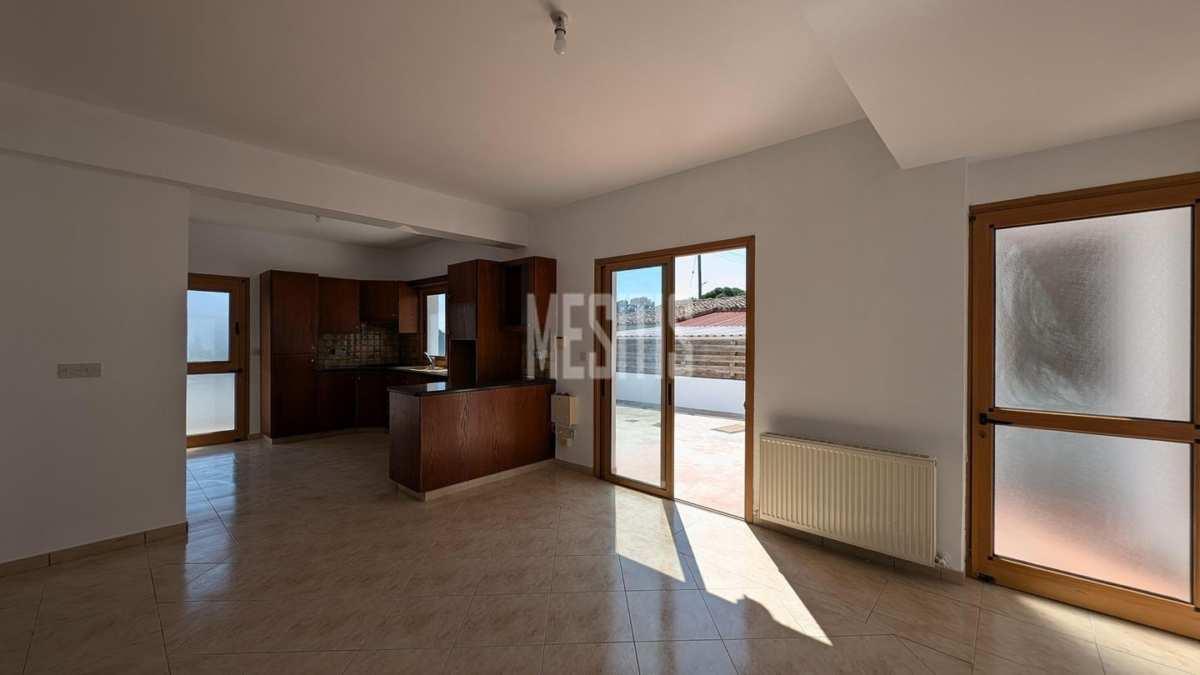 House/Villa For Sale, Lefkosia, Kampia: https://incyprusproperty.com/property/mesitis/house-villa-for-sale-lefkosia-kampia-2/ (incyprusproperty.com)