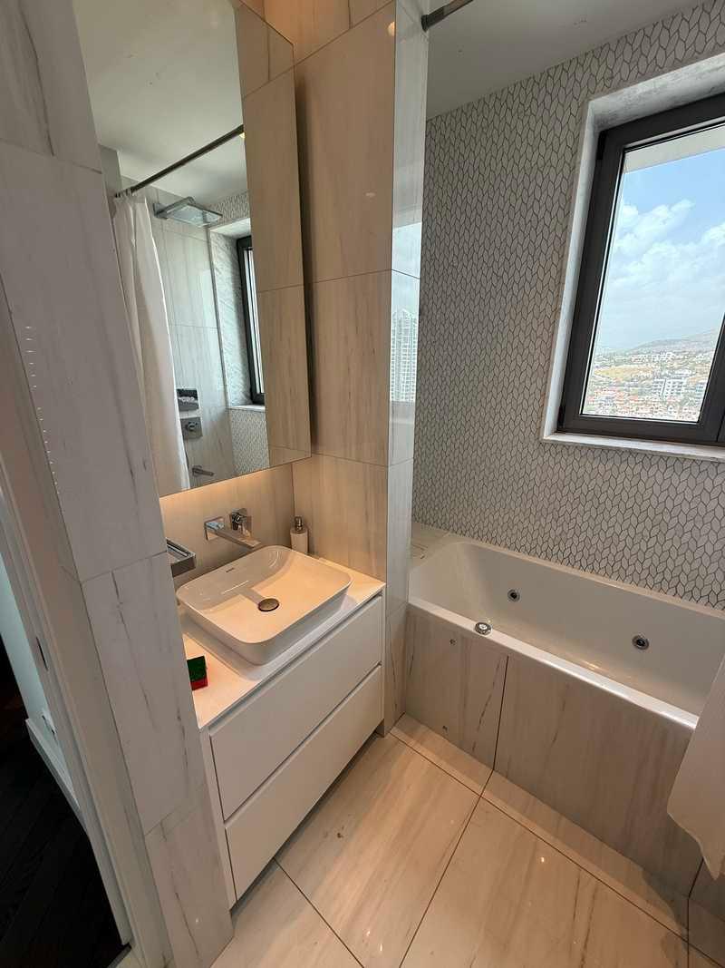 3-bedroom apartment to rent: https://www.bazaraki.com/adv/5739088_3-bedroom-apartment-to-rent (www.bazaraki.com)
