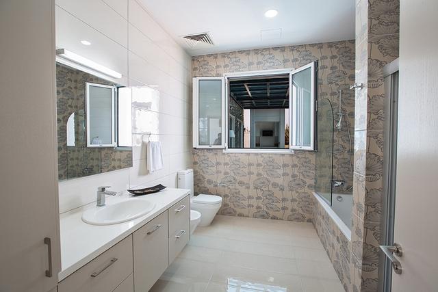 New 5-bedroom villa in Famagusta № 152048: https://dom.com.cy/en/catalog/sale/152048/ (dom.com.cy)