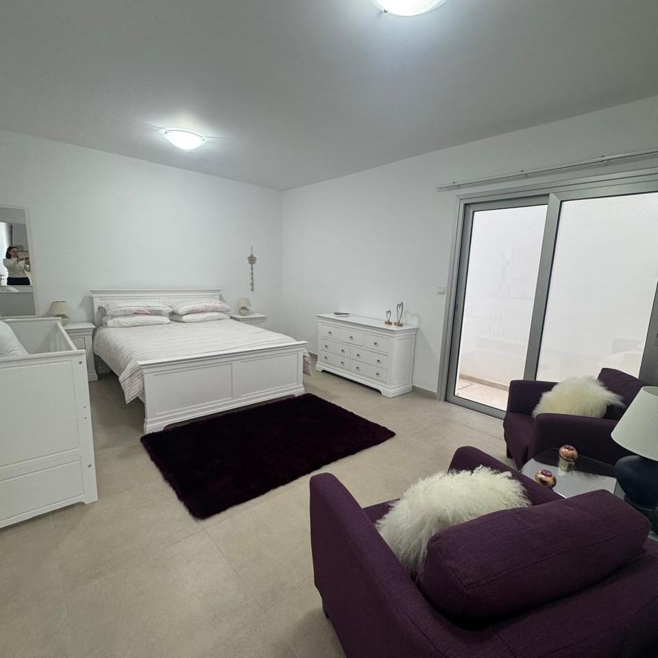 7-bedroom villa in Paphos № 153395: https://dom.com.cy/en/catalog/sale/153395/ (dom.com.cy)
