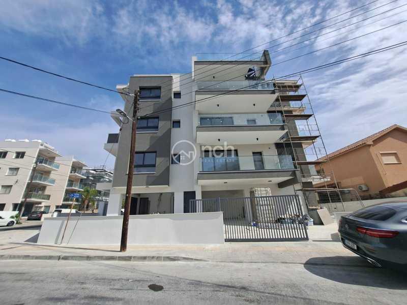 3-bedroom penthouse to rent: https://www.bazaraki.com/adv/5795385_3-bedroom-penthouse-to-rent (www.bazaraki.com)