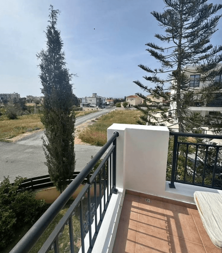 4 Bedroom Detached House For Sale: https://www.zyprus.com/property/39369/4-bedrooms-house-detached-house-in-chloraka-paphos (www.zyprus.com)