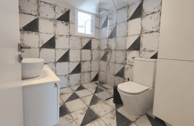 2 Bedroom Flat For Rent: https://www.zyprus.com/property/39364/2-bedrooms-apartment-flat-in-potamos-germasogeias-germasogeia-limassol (www.zyprus.com)