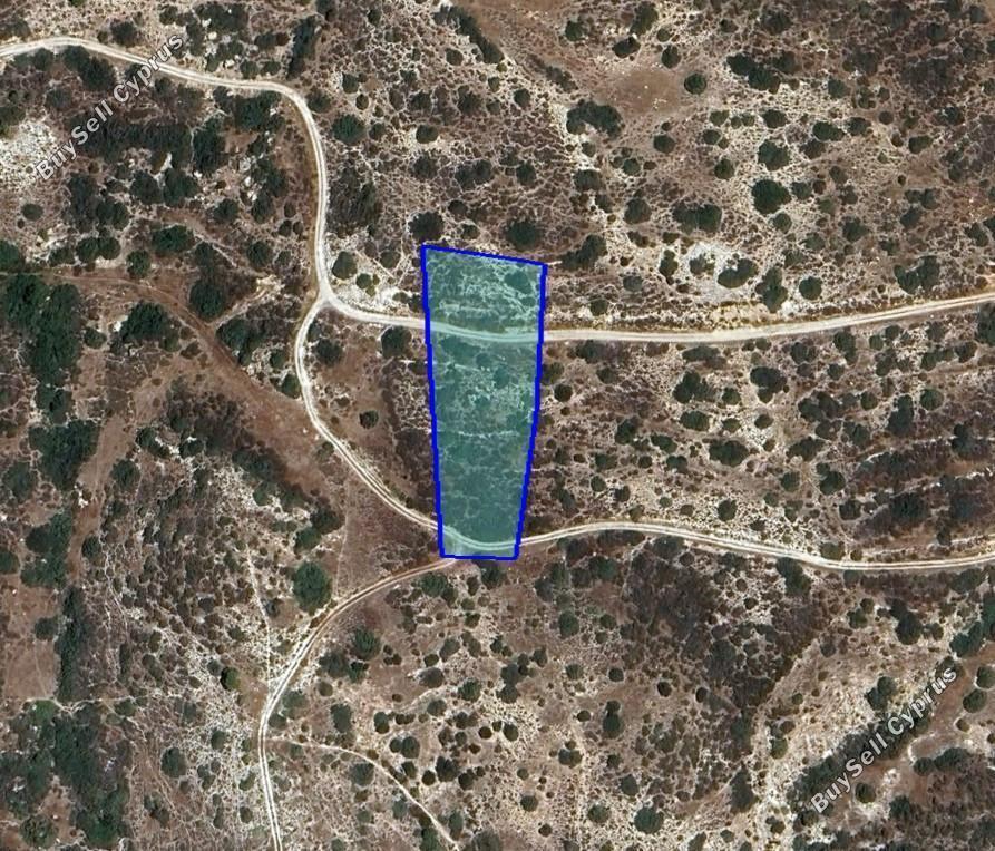 3,242 SQM Agricultural Land for sale in Agios Tychonas, Limassol: https://www.buysellcyprus.com/property-for-sale/limassol/agios-tychonas/land-for-sale-agios-tychonas-limassol-1796770.html (www.buysellcyprus.com)