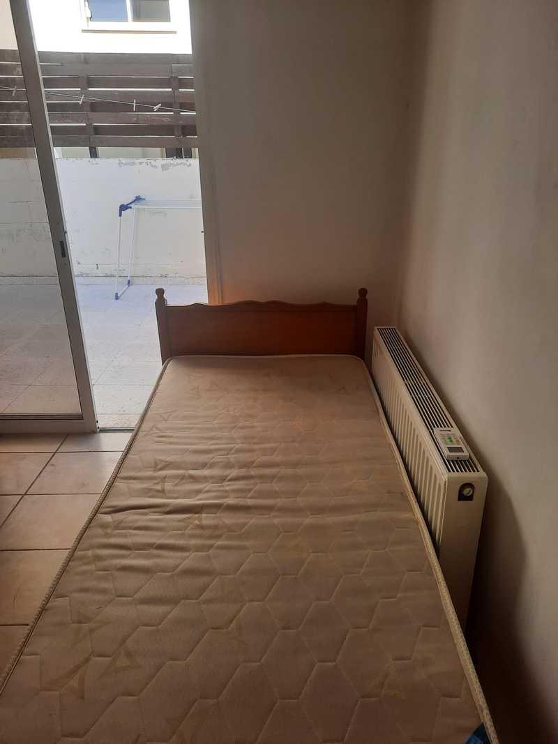 1 room1 man only: https://www.bazaraki.com/adv/5797651_1-room-to-let-for-1-man-only-free-air-con-electric-heating-water-wifi (www.bazaraki.com)