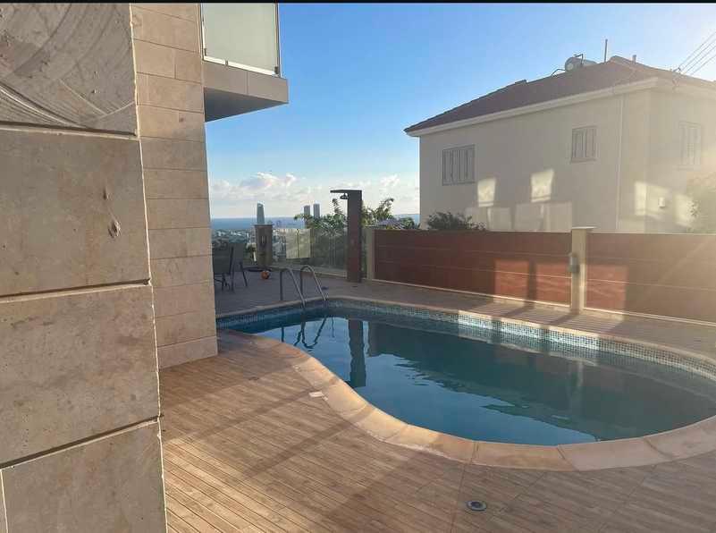 5-bedroom maisonette to rent: https://www.bazaraki.com/adv/5796617_5-bedroom-villa-to-rent (www.bazaraki.com)