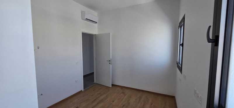 4-bedroom penthouse for sale: https://www.bazaraki.com/adv/5767423_4-bedroom-penthouse-for-sale (www.bazaraki.com)