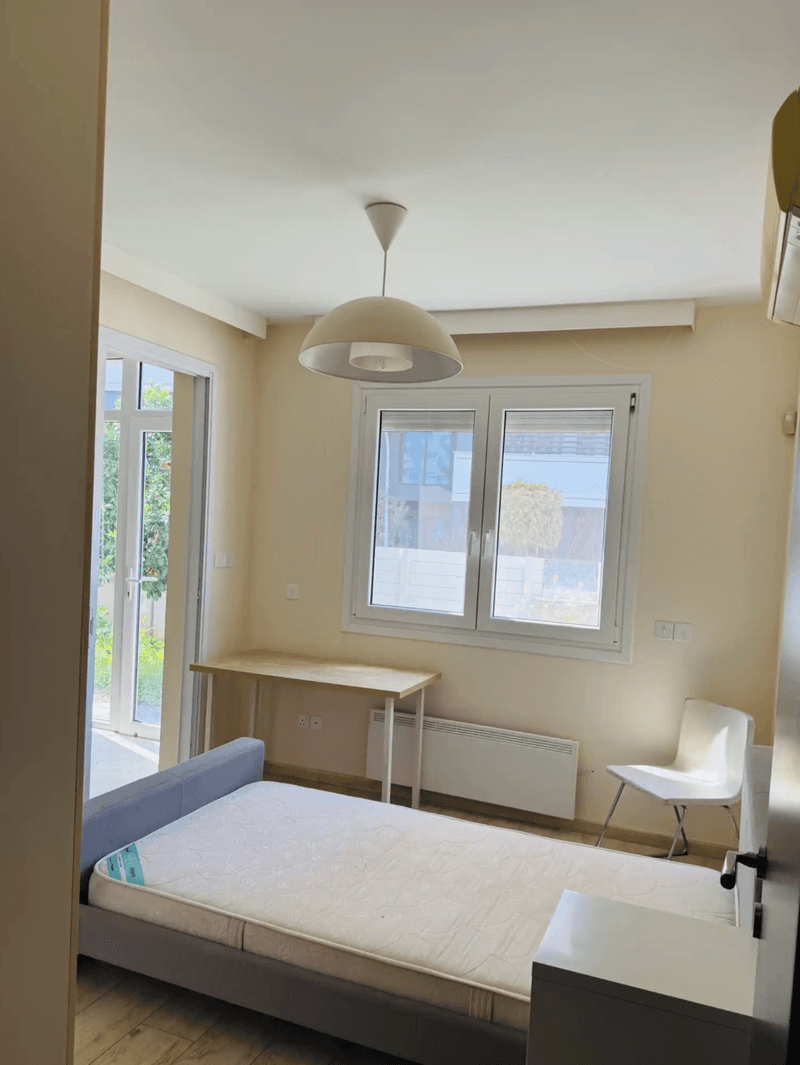 3-bedroom apartment to rent: https://www.bazaraki.com/adv/5787027_3-bedroom-apartment-to-rent (www.bazaraki.com)