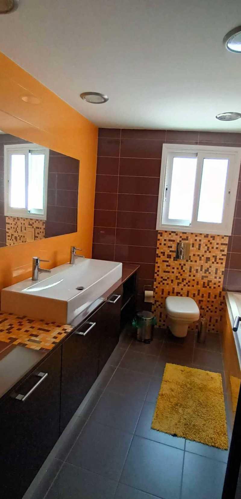 3-bedroom apartment for sale: https://www.bazaraki.com/adv/5795097_3-bedroom-apartment-for-sale (www.bazaraki.com)