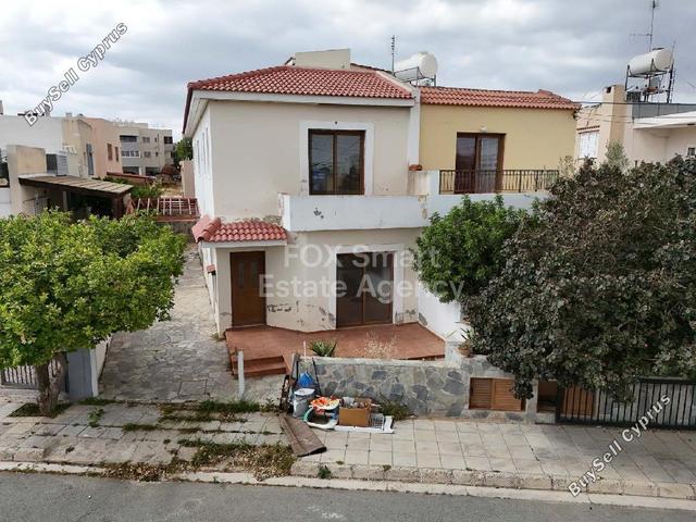 3 Bedroom Semi-detached house for sale in Strovolos, Nicosia: https://www.buysellcyprus.com/property-for-sale/nicosia/strovolos/3-bed-semi-detached-house-for-sale-strovolos-nicosia-1794161.html (www.buysellcyprus.com)