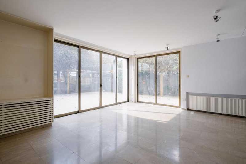 6-bedroom semi-detached for sale: https://www.bazaraki.com/adv/5799743_6-bedroom-semi-detached-for-sale (www.bazaraki.com)