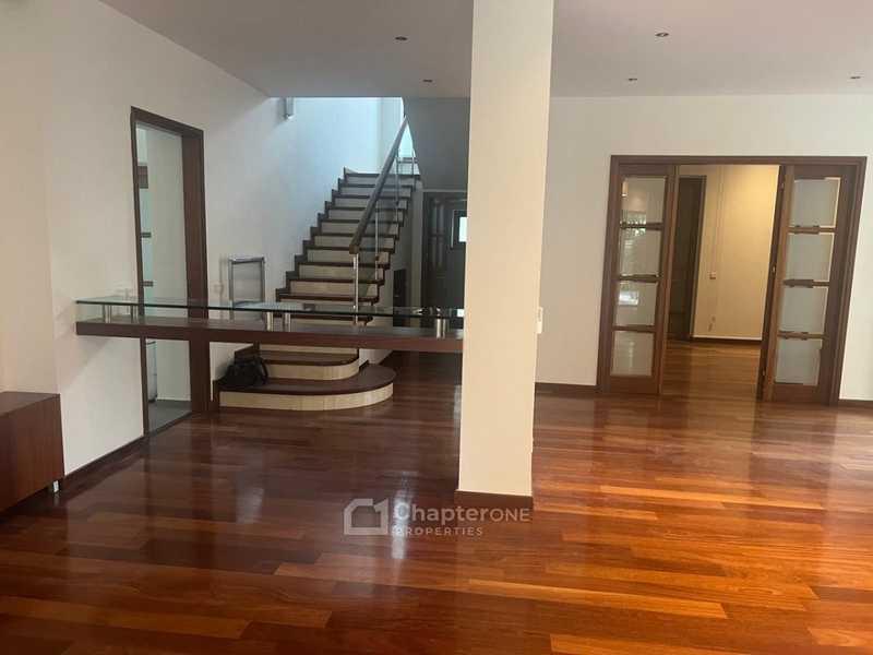 5-bedroom villa to rent: https://www.bazaraki.com/adv/5797692_5-bedroom-villa-to-rent (www.bazaraki.com)