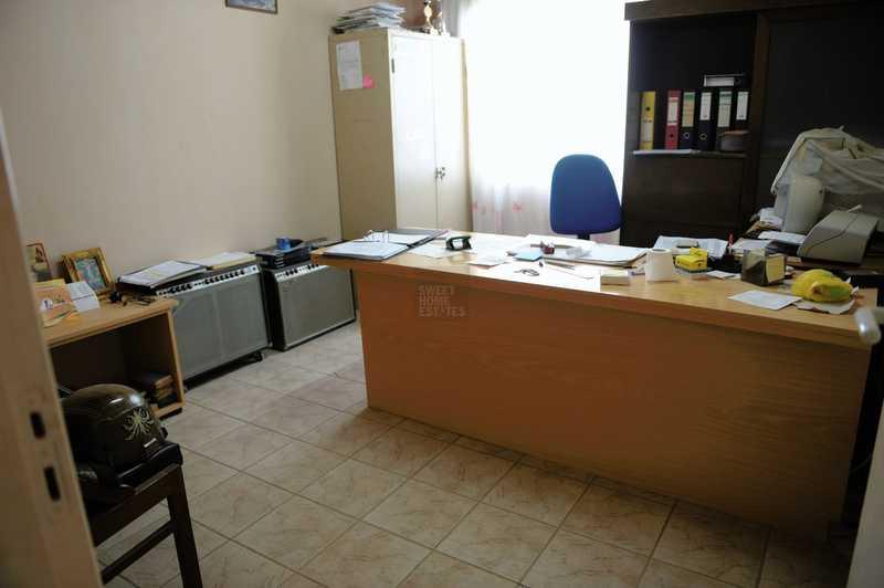 Factory in frenaros industrial area: https://www.bazaraki.com/adv/5791087_factory-in-frenaros-industrial-area (www.bazaraki.com)