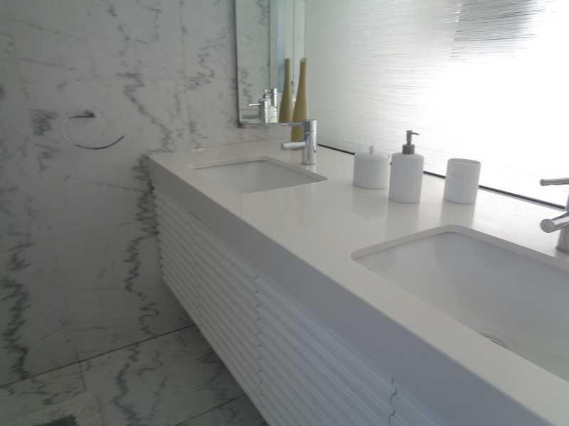 3-bedroom penthouse to rent: https://www.bazaraki.com/adv/5796952_3-bedroom-penthouse-to-rent (www.bazaraki.com)