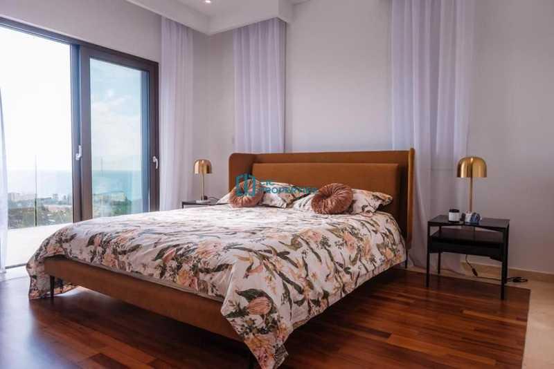 4-bedroom villa for sale: https://www.bazaraki.com/adv/5790827_4-bedroom-villa-for-sale (www.bazaraki.com)
