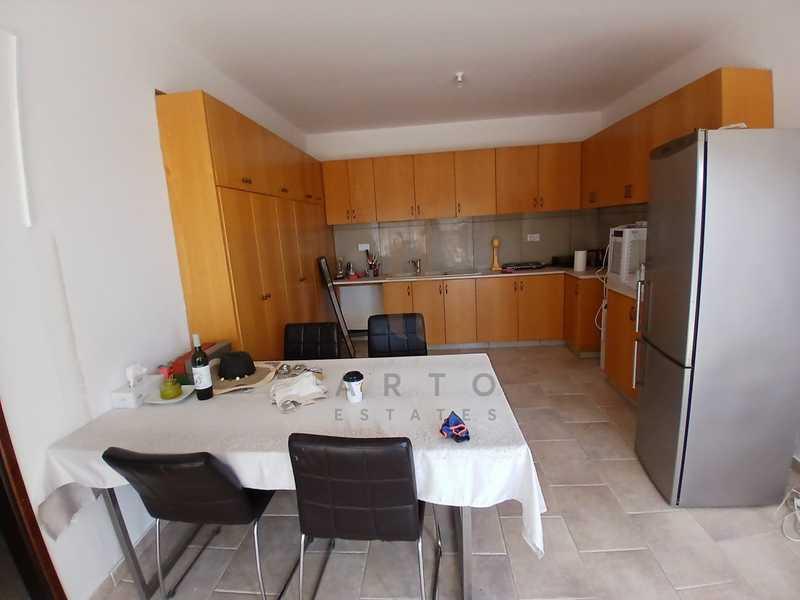  3-bedroom villa to rent: https://www.bazaraki.com/adv/5790392_3-bedroom-villa-to-rent (www.bazaraki.com)