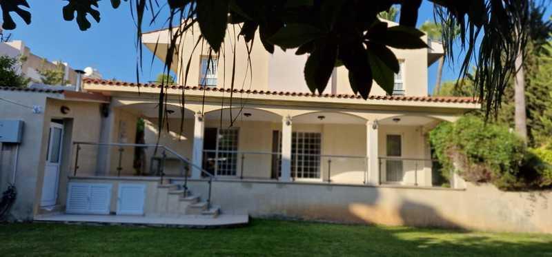3-bedroom detached house to rent: https://www.bazaraki.com/adv/5786906_3-bedroom-detached-house-to-rent (www.bazaraki.com)