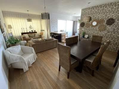 2 bedroom towncentre for Rent: https://www.facebook.com/marketplace/item/580472527890056 (www.facebook.com)