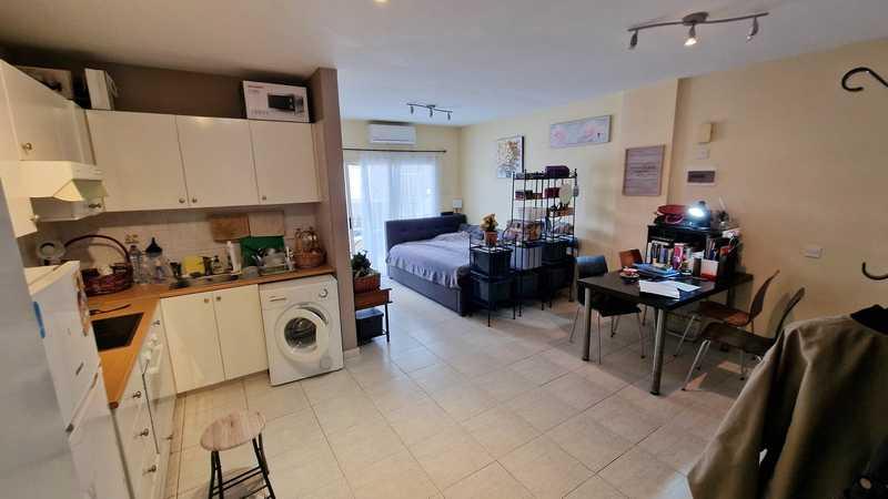 Studio apartment to rent: https://www.bazaraki.com/adv/5791823_studio-apartment-to-rent (www.bazaraki.com)