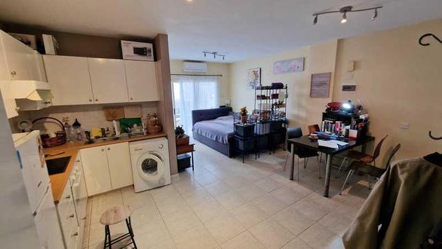 Studio apartment to rent: https://www.bazaraki.com/adv/5791823_studio-apartment-to-rent (www.bazaraki.com)