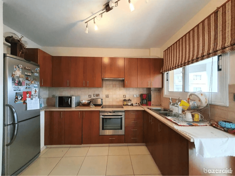 3-bedroom apartment to rent: https://www.bazaraki.com/adv/5795160_3-bedroom-apartment-to-rent (www.bazaraki.com)