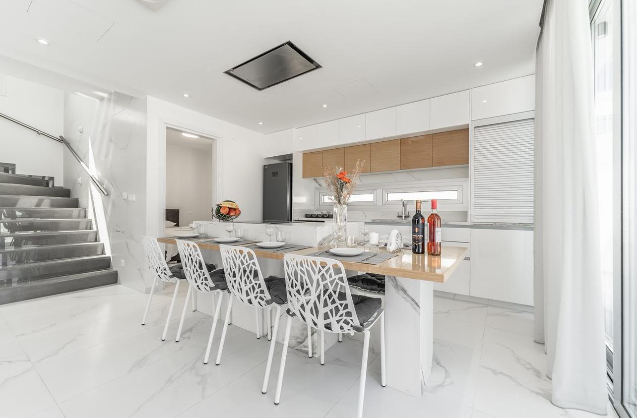 New 5-bedroom villa in Famagusta № 149741: https://dom.com.cy/en/catalog/sale/149741/ (dom.com.cy)