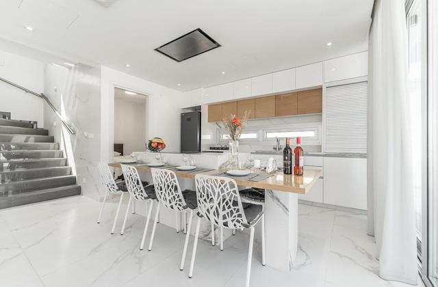 New 5-bedroom villa in Famagusta № 149741: https://dom.com.cy/en/catalog/sale/149741/ (dom.com.cy)