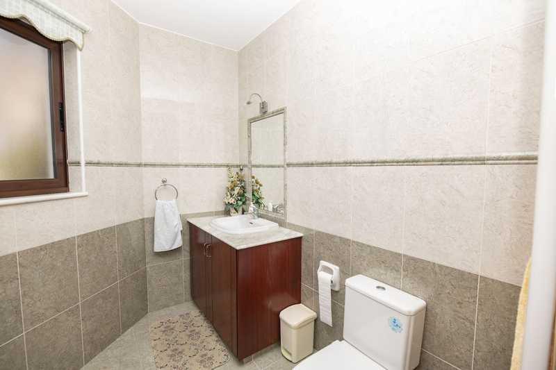 3-bedroom villa to rent: https://www.bazaraki.com/adv/5797191_3-bedroom-villa-to-rent (www.bazaraki.com)