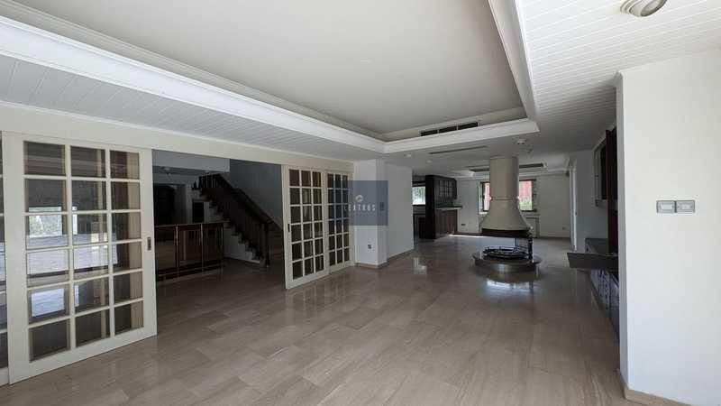 3-bedroom villa for sale: https://www.bazaraki.com/adv/5791317_3-bedroom-villa-for-sale (www.bazaraki.com)