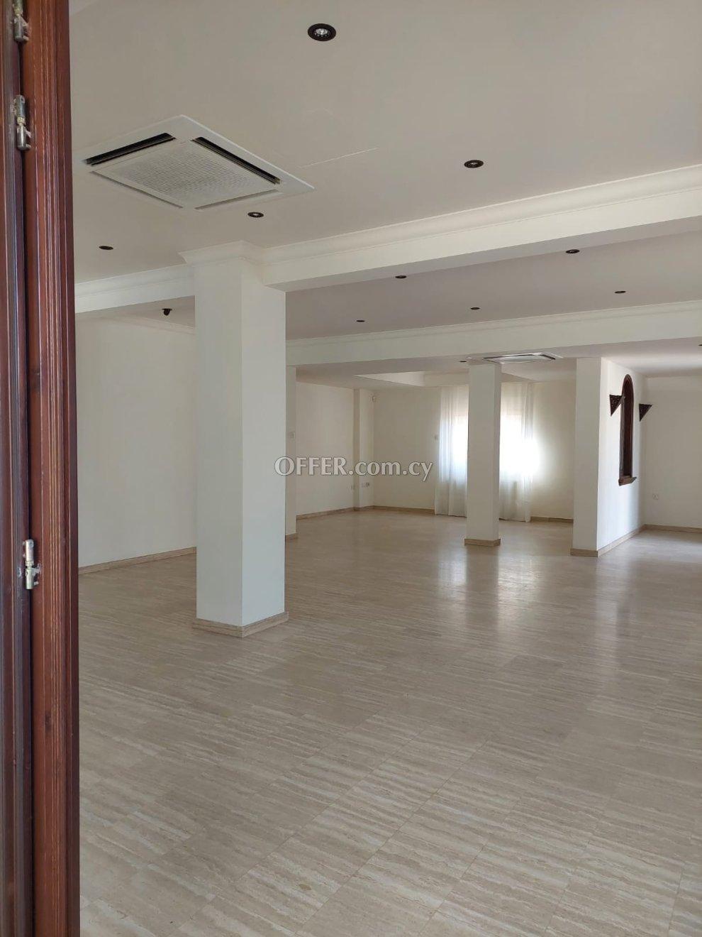 House (Detached) in Kapsalos, Limassol for Sale: https://www.offer.com.cy/en/house-detached-in-kapsalos-limassol-for-sale/21-816237/ (www.offer.com.cy)