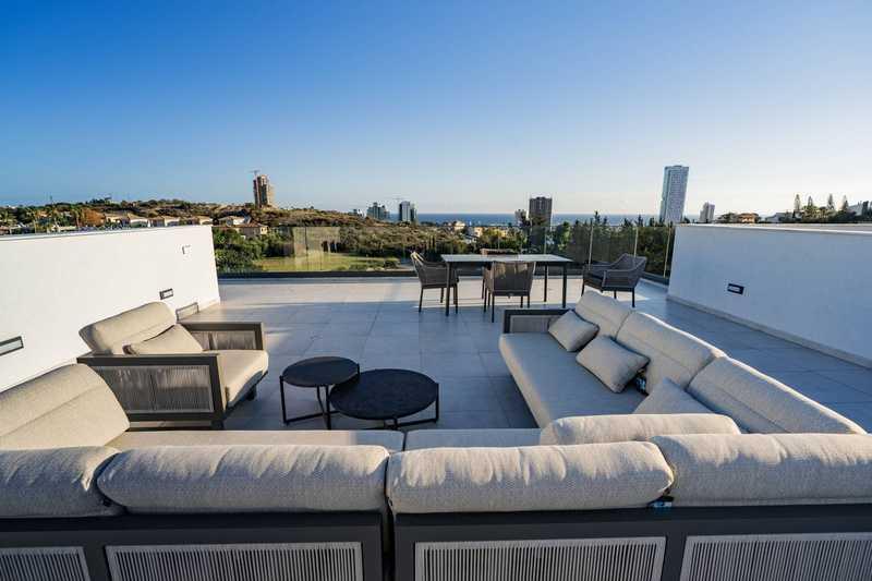 3-bedroom apartment for sale: https://www.bazaraki.com/adv/5787571_3-bedroom-apartment-for-sale (www.bazaraki.com)