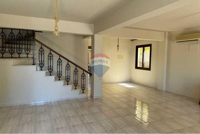 5-bedroom detached house for sale: https://www.bazaraki.com/adv/5789320_5-bedroom-detached-house-for-sale (www.bazaraki.com)