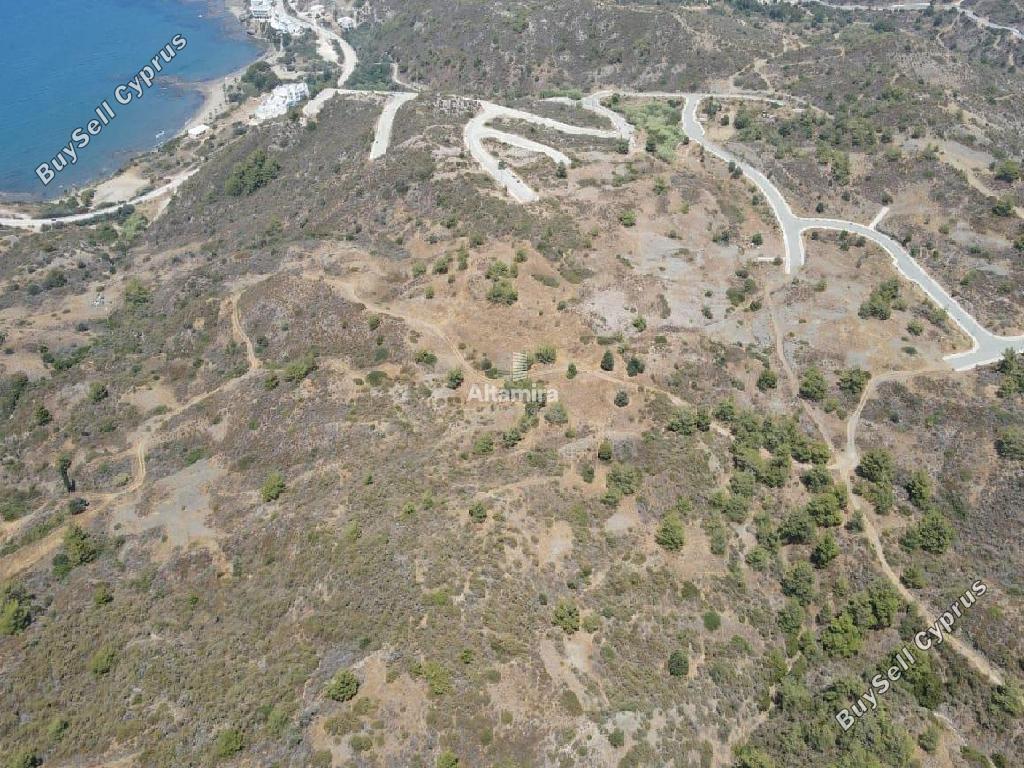 14,716 SQM Residential Land for sale in Pigenia, Nicosia: https://www.buysellcyprus.com/property-for-sale/nicosia/pigenia/land-for-sale-pigenia-nicosia-1800860.html (www.buysellcyprus.com)