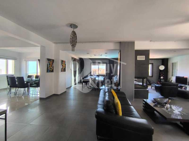 4-bedroom villa for sale: https://www.bazaraki.com/adv/5791180_4-bedroom-villa-for-sale (www.bazaraki.com)