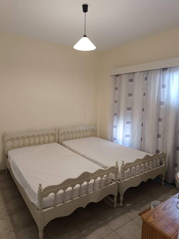 2 bedroom flat: https://www.facebook.com/marketplace/item/1026865659539266 (www.facebook.com)