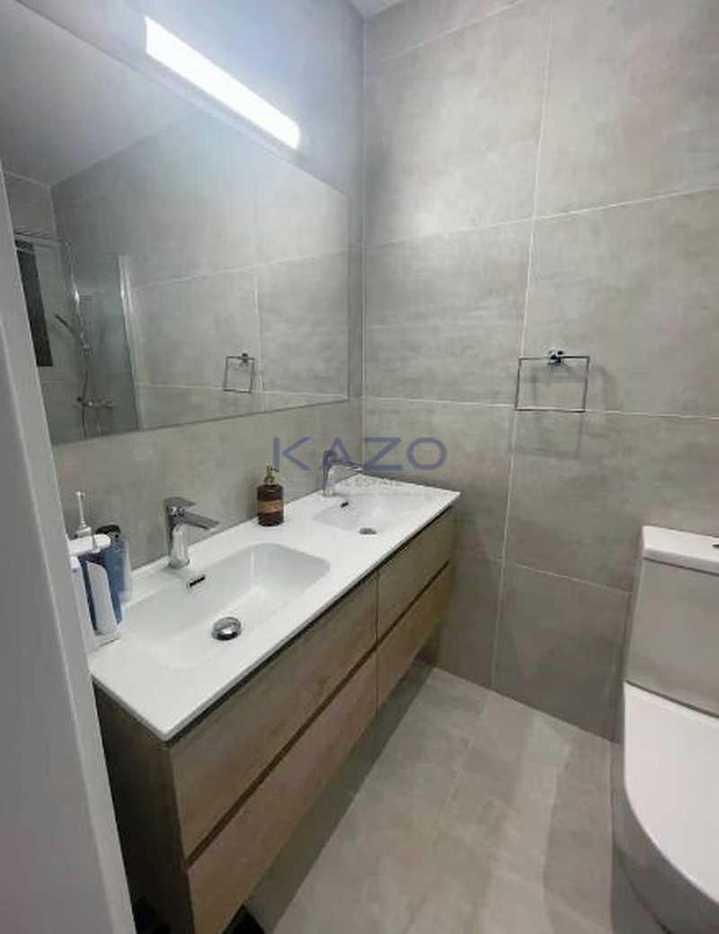 5-bedroom villa for sale: https://www.bazaraki.com/adv/5788758_5-bedroom-villa-for-sale (www.bazaraki.com)