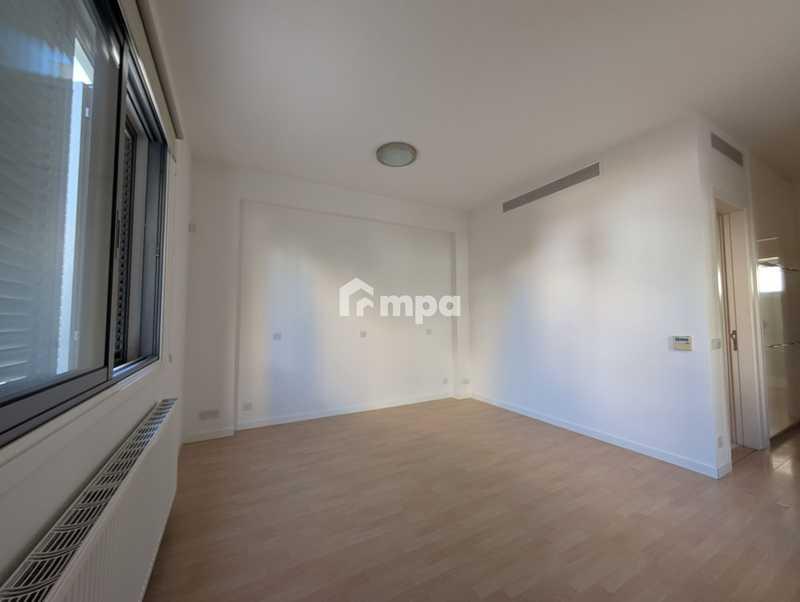 4-bedroom apartment to rent: https://www.bazaraki.com/adv/5787085_4-bedroom-apartment-to-rent (www.bazaraki.com)