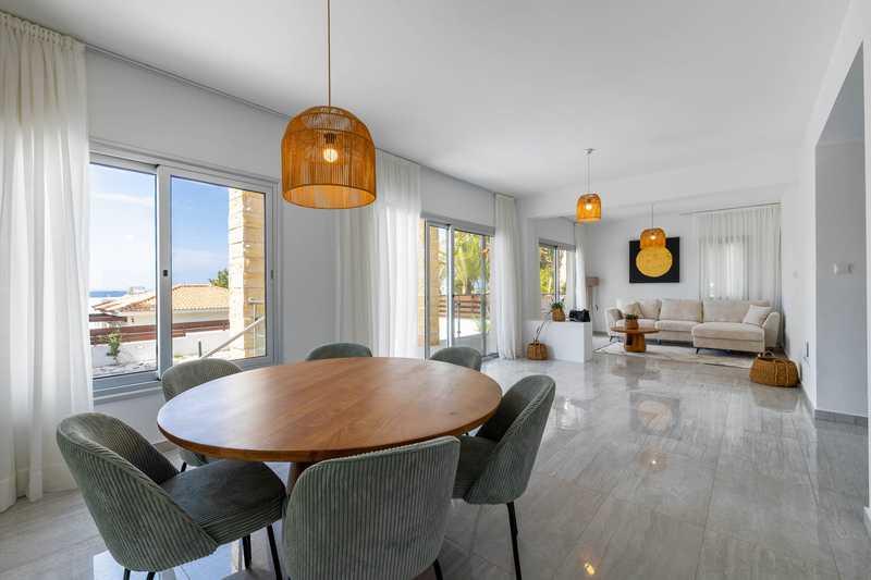 5-bedroom detached house for sale: https://www.bazaraki.com/adv/5791253_5-bedroom-detached-house-for-sale (www.bazaraki.com)