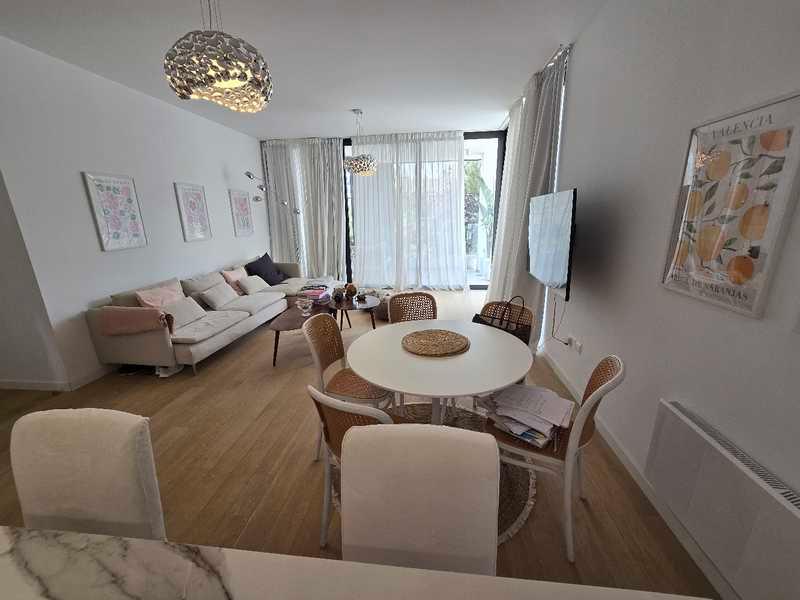 2-bedroom apartment to rent: https://www.bazaraki.com/adv/5796553_2-bedroom-apartment-to-rent (www.bazaraki.com)