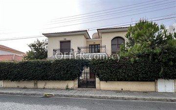 3 Bedroom House in Germasogeia, Limassol - With Swimming Pool: https://www.offer.com.cy/en/3-bedroom-house-in-germasogeia-limassol-with-swimming-pool/21-815011/ (www.offer.com.cy)