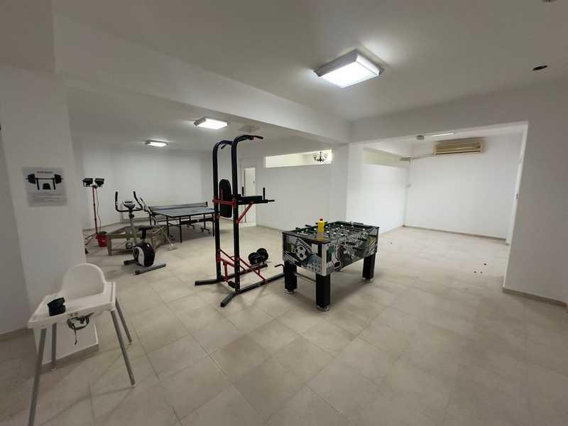 6-bedroom villa to rent: https://www.bazaraki.com/adv/5794250_6-bedroom-villa-to-rent (www.bazaraki.com)