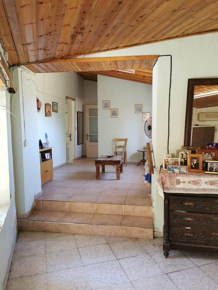 Traditional 4+ bedroom village house: https://www.facebook.com/marketplace/item/1380877393119258 (www.facebook.com)