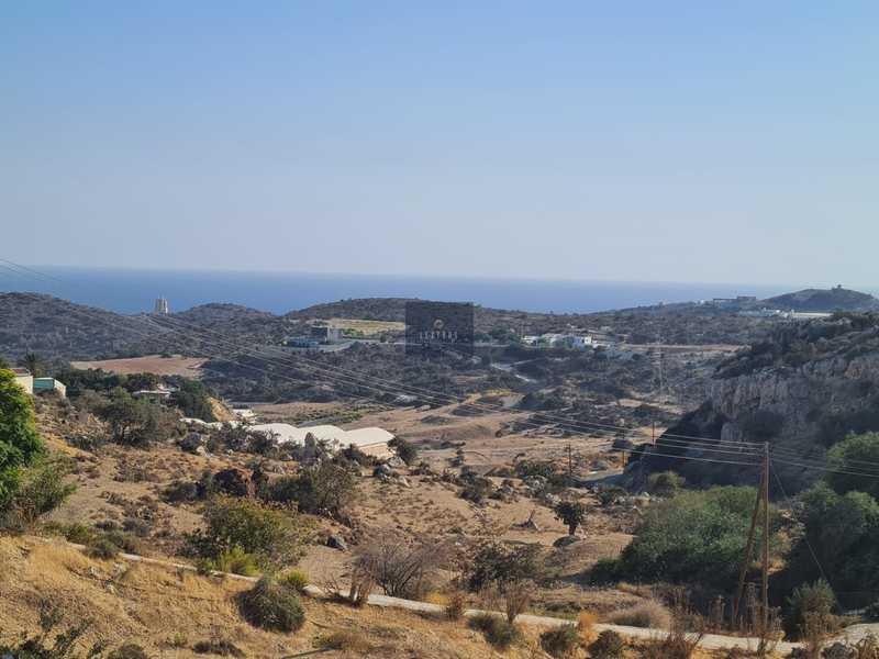 3-bedroom villa for sale: https://www.bazaraki.com/adv/5791333_3-bedroom-villa-for-sale (www.bazaraki.com)