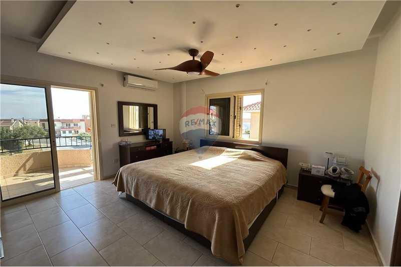 4-bedroom detached house for sale: https://www.bazaraki.com/adv/5797865_4-bedroom-detached-house-for-sale (www.bazaraki.com)