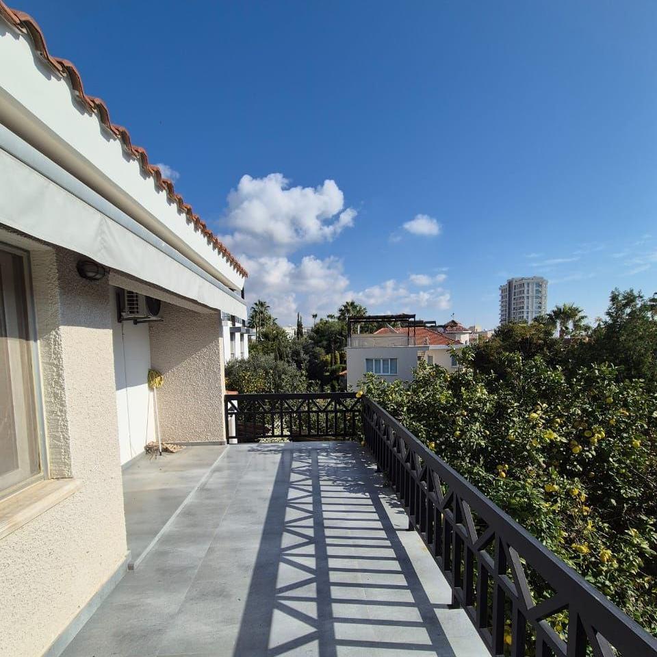3-bedroom house in Limassol №152007: https://dom.com.cy/en/catalog/rent/152007/ (dom.com.cy)