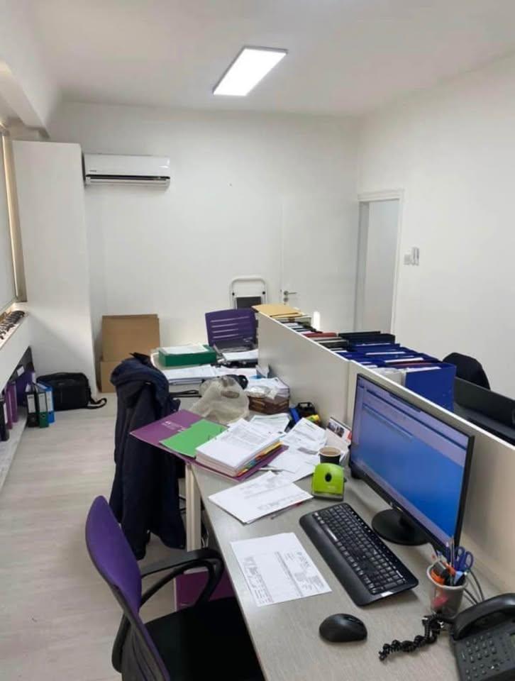 Office for rent: https://www.facebook.com/marketplace/item/1009721897927070 (www.facebook.com)