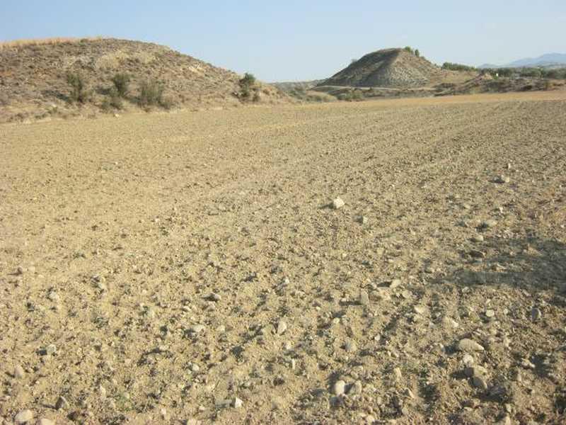 Residential land 1665 m²: https://www.bazaraki.com/adv/5794931_residential-land-1665-m2 (www.bazaraki.com)