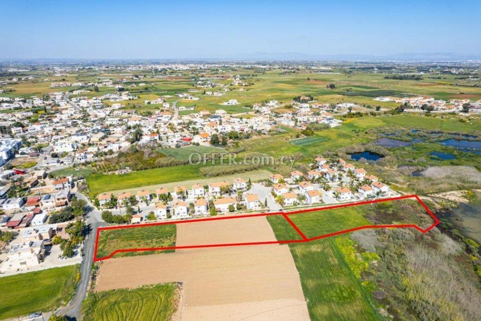 Residential fields in Sotira Famagusta: https://www.offer.com.cy/en/residential-fields-in-sotira-famagusta/21-709177/ (www.offer.com.cy)